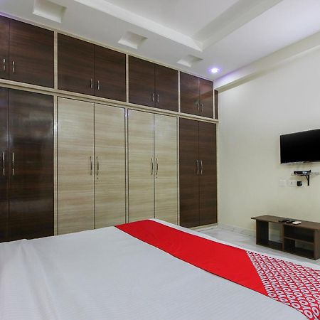 ホテル Collection O Madhapur Kondapur  エクステリア 写真