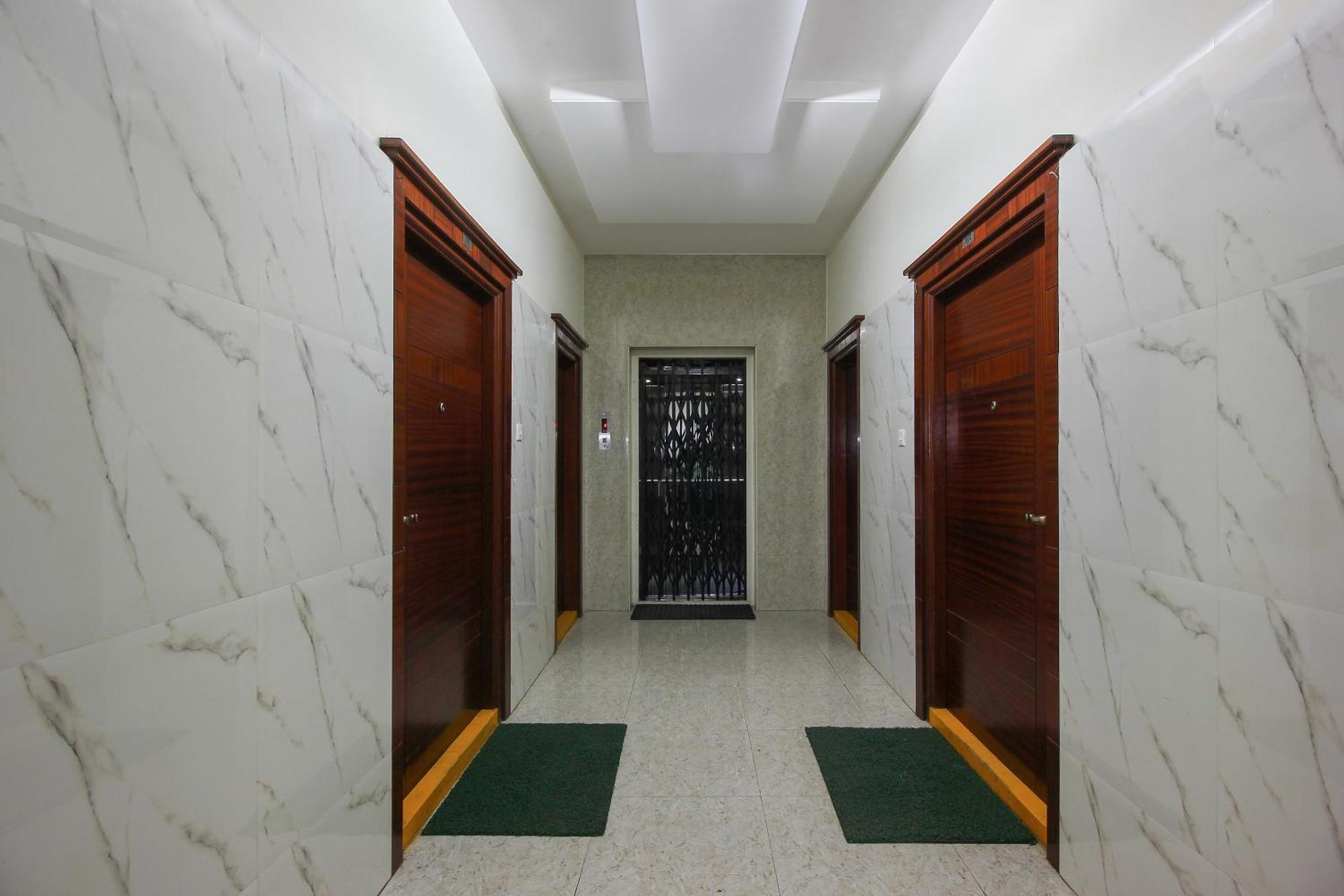 ホテル Collection O Madhapur Kondapur  エクステリア 写真